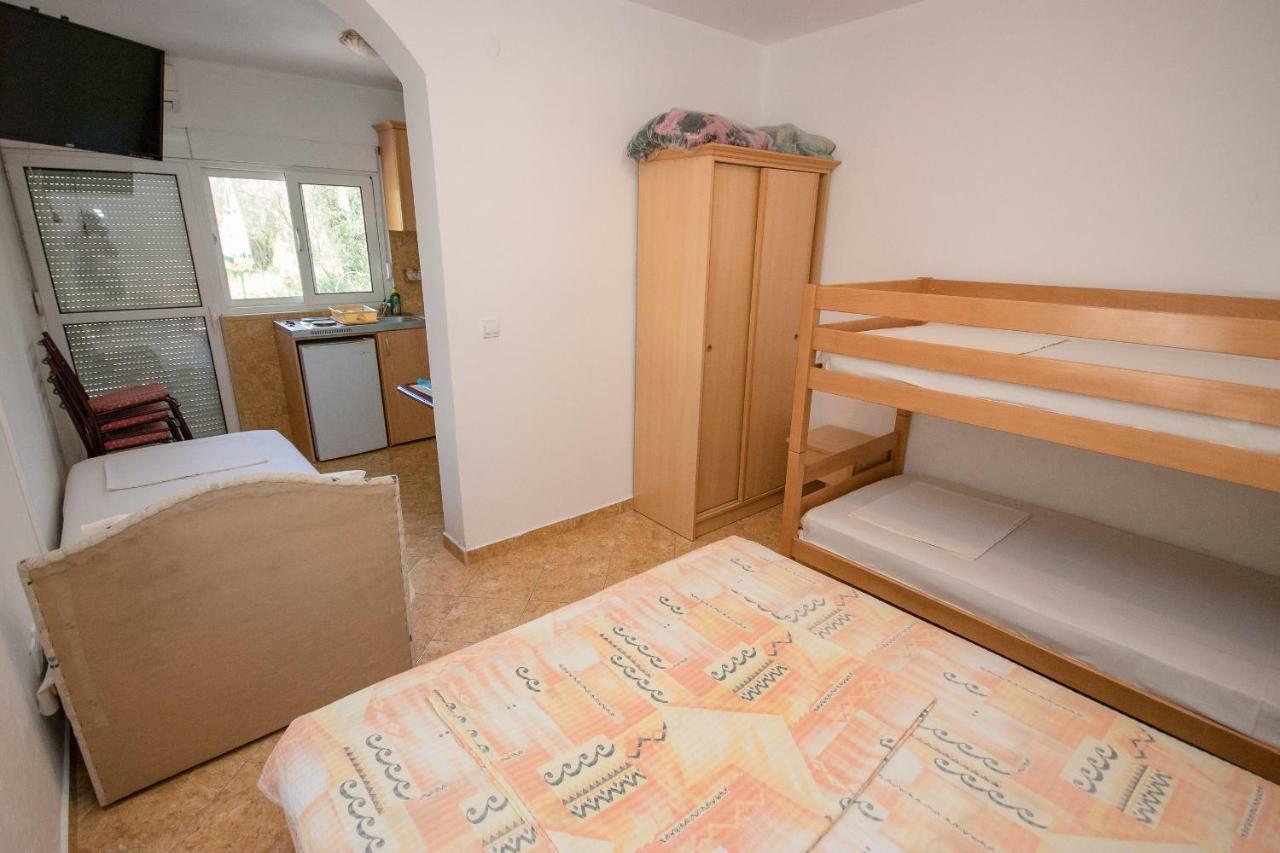 Apartments Duskic Utjeha-Bušat Eksteriør billede